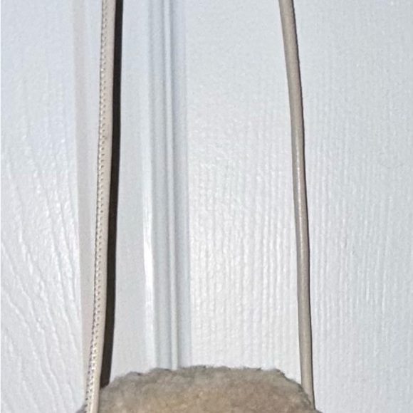 Cabincore Mo&Co Elegant Cream Shearling Crossbody Bag - Picture 5 of 11